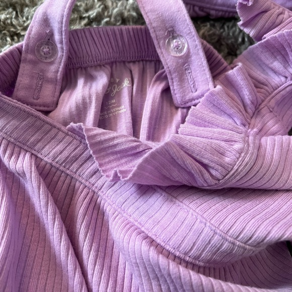 5/$7 💰 Cat & Jack Baby Girls Solid Ruffle Romper Purple - 12 months - Picture 8 of 10